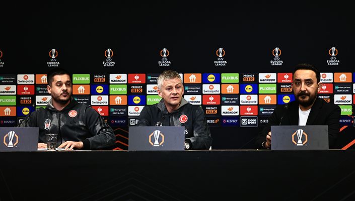 Teknik Direktorumuz Ole Gunnar Solskjaer Ile Futbolcumuz Ernest Muciden Aciklamalar 705X400