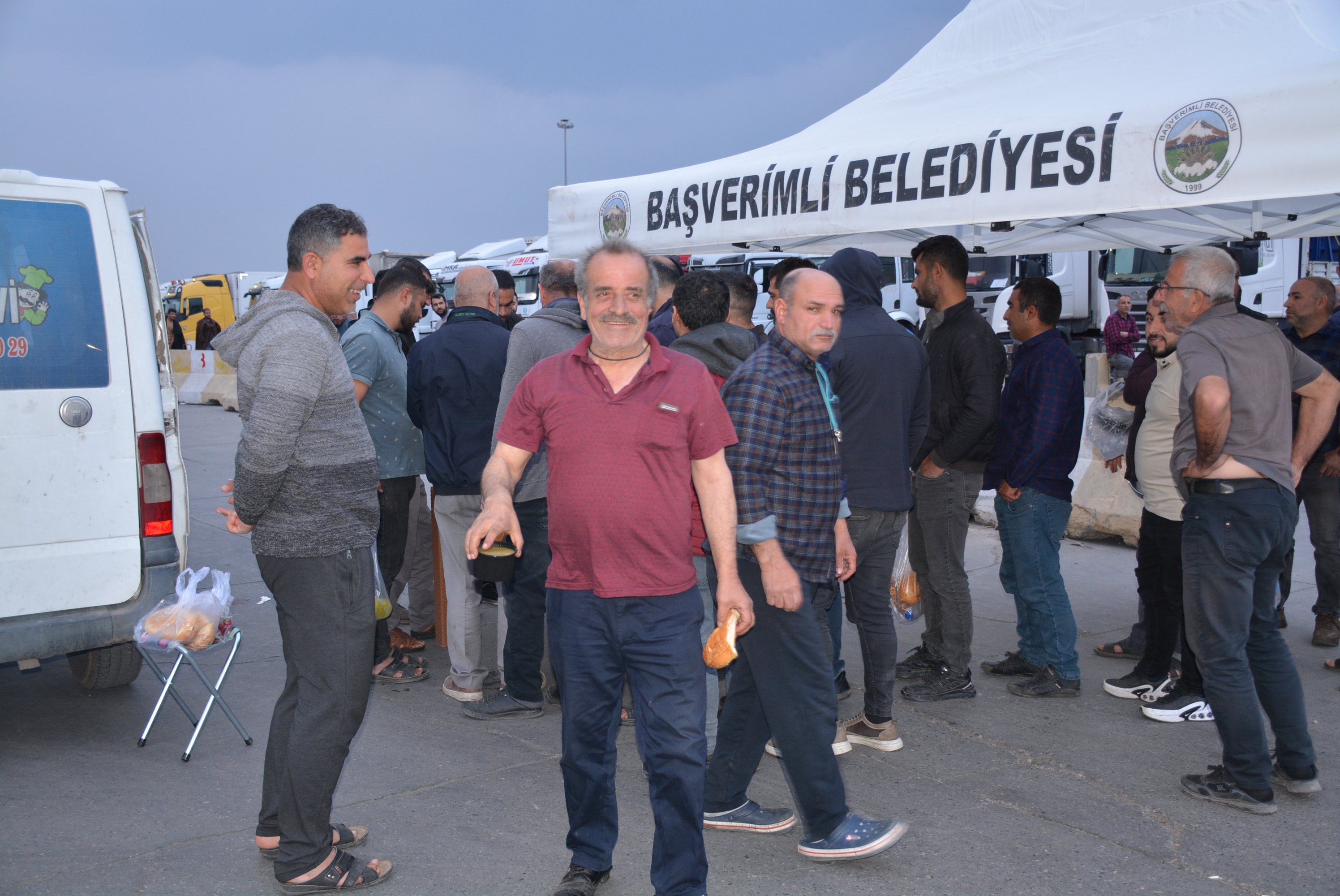 Başverimli Belediyesinden Sırada Bekleyen Şoförlere Çorba İkramı (5)