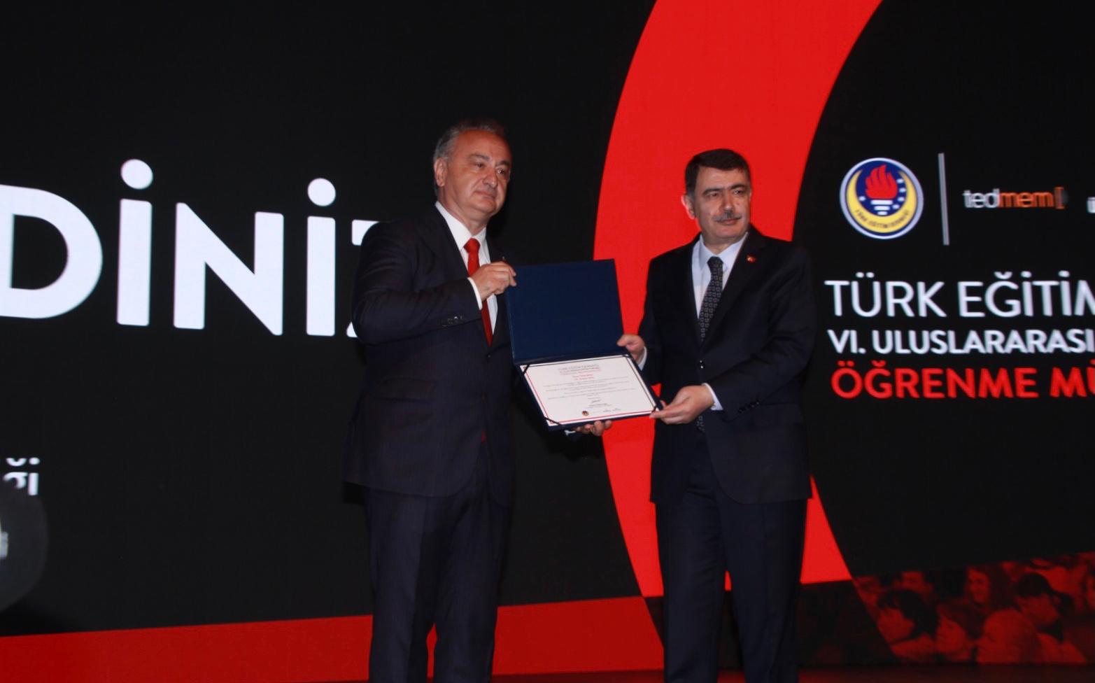 Sahin Ve Pehlivan Plaket