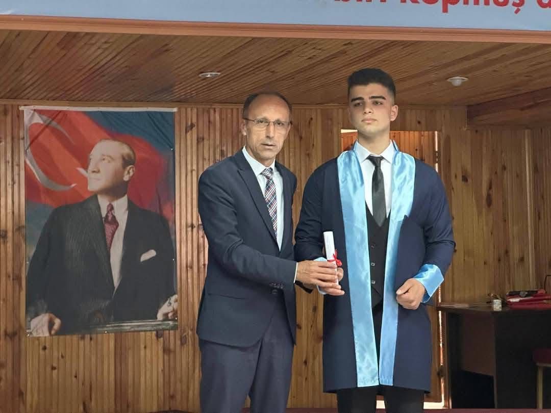 Anadolu Li̇sesi̇ 9. Mezun 120