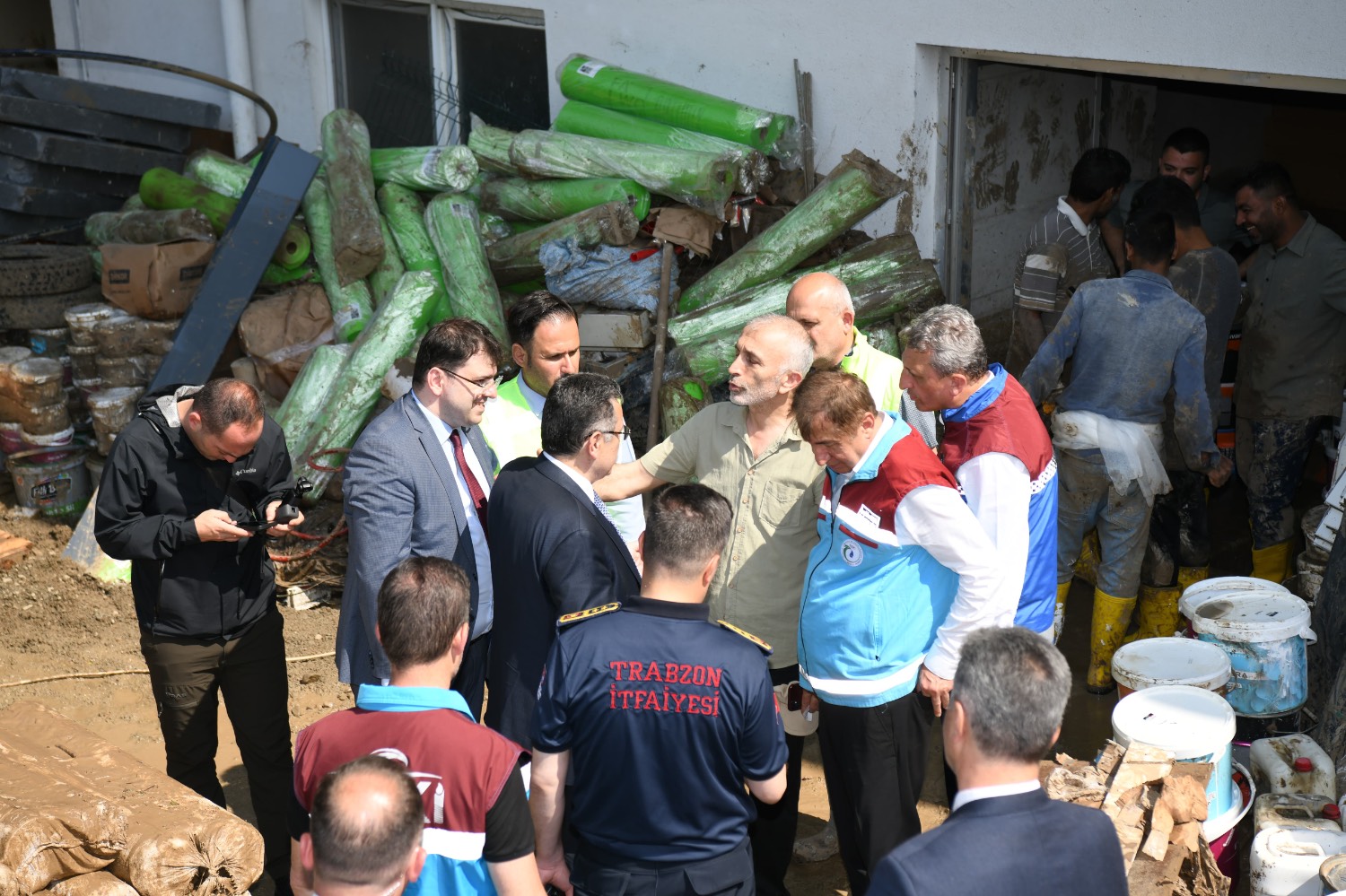 Başkan Genç, Beşi̇rli̇'de Esnafi Zi̇yaret Etti̇ 6