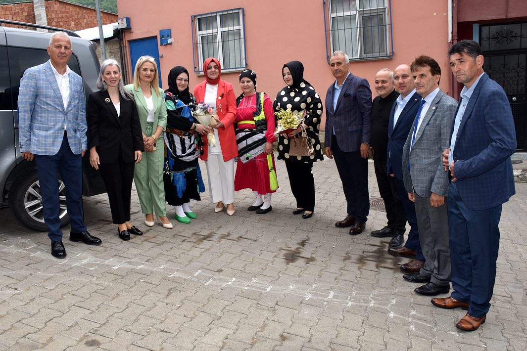 Fidanbaşı Tımara Derneği ‘’Anne Çocuk Tatil Hediyesi ‘’Fark Yarattı 6