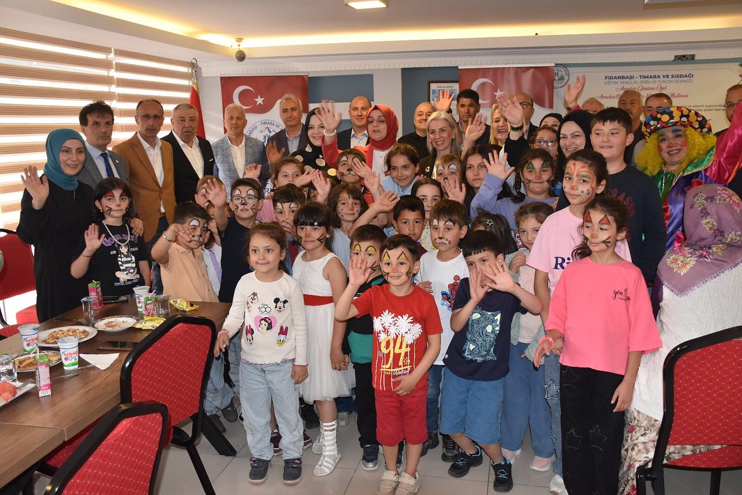 Fidanbaşı Tımara Derneği ‘’Anne Çocuk Tatil Hediyesi ‘’Fark Yarattı 7