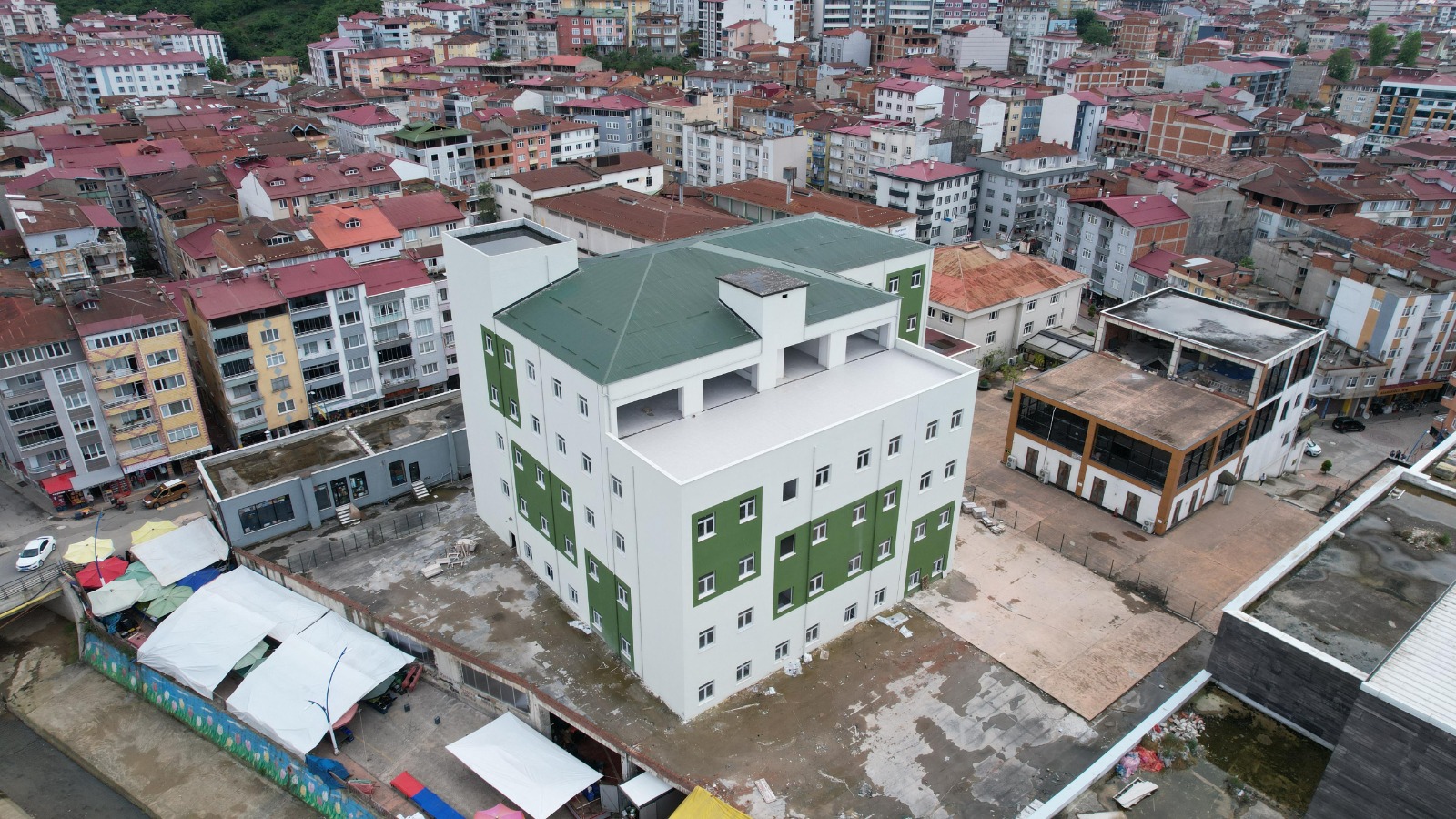 Universitebinasibulancak