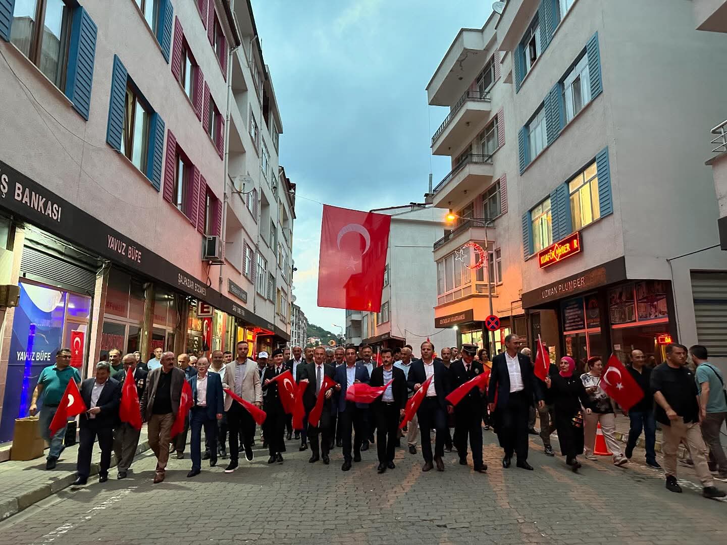 2025 Yilinda 15 Temmuz Şehi̇tleri̇ni̇ Andik 105