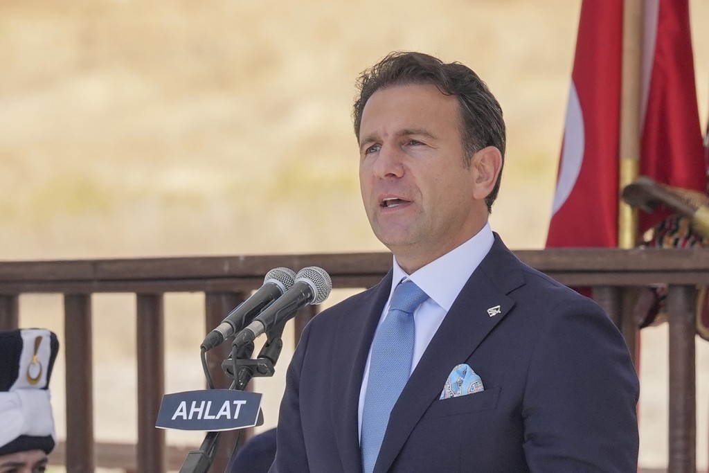 Okçular Vakfı Başkanı Hüseyin Topbaş