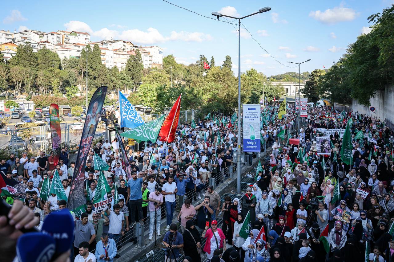 İstanbul’da On Binler Gazze’ye Destek Için Abd Konsolosluğu’na Yürüdü (12)