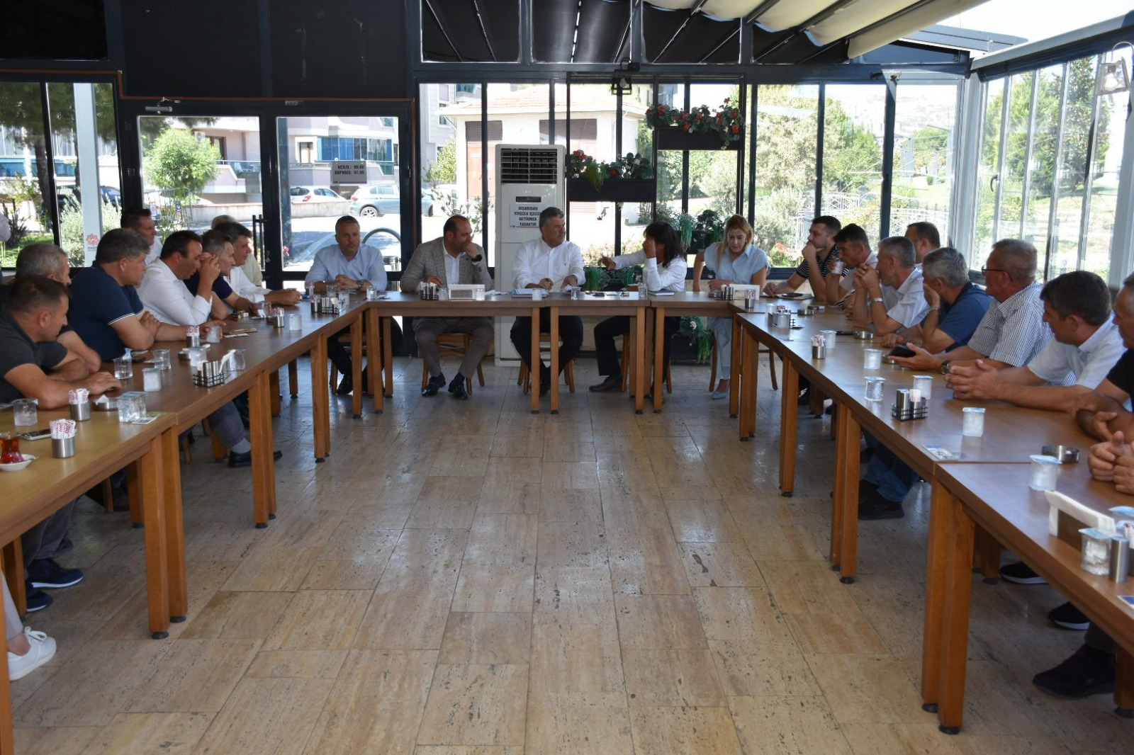 Buyuksehirden Erdek Bandirma Ve Kareside Muhtarlar Bulusmasi 2
