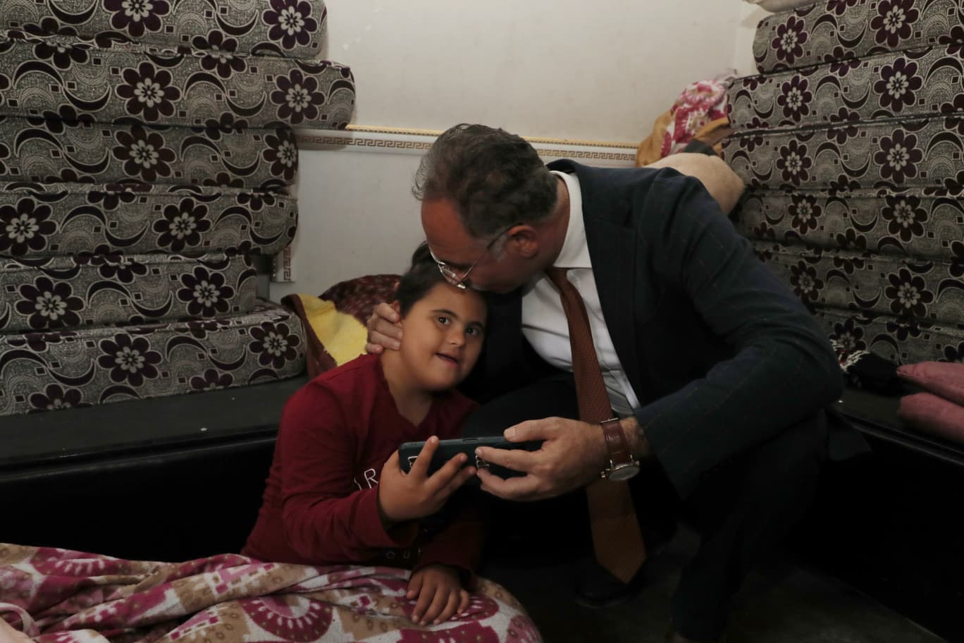 Baskan Mehmet Kus Topdagi Mahallesi (2)
