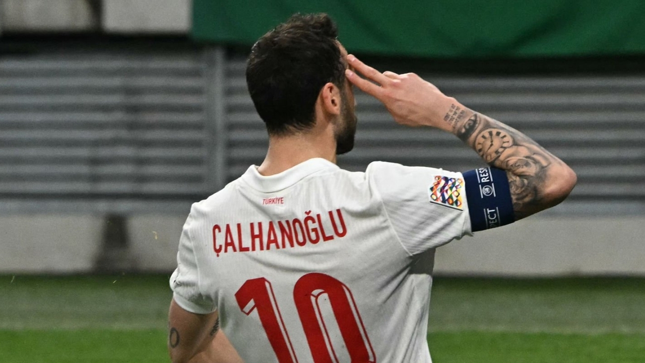 Hakan Çalhanoğlu Milli Takım’da “Dalya”ya hazırlanıyor