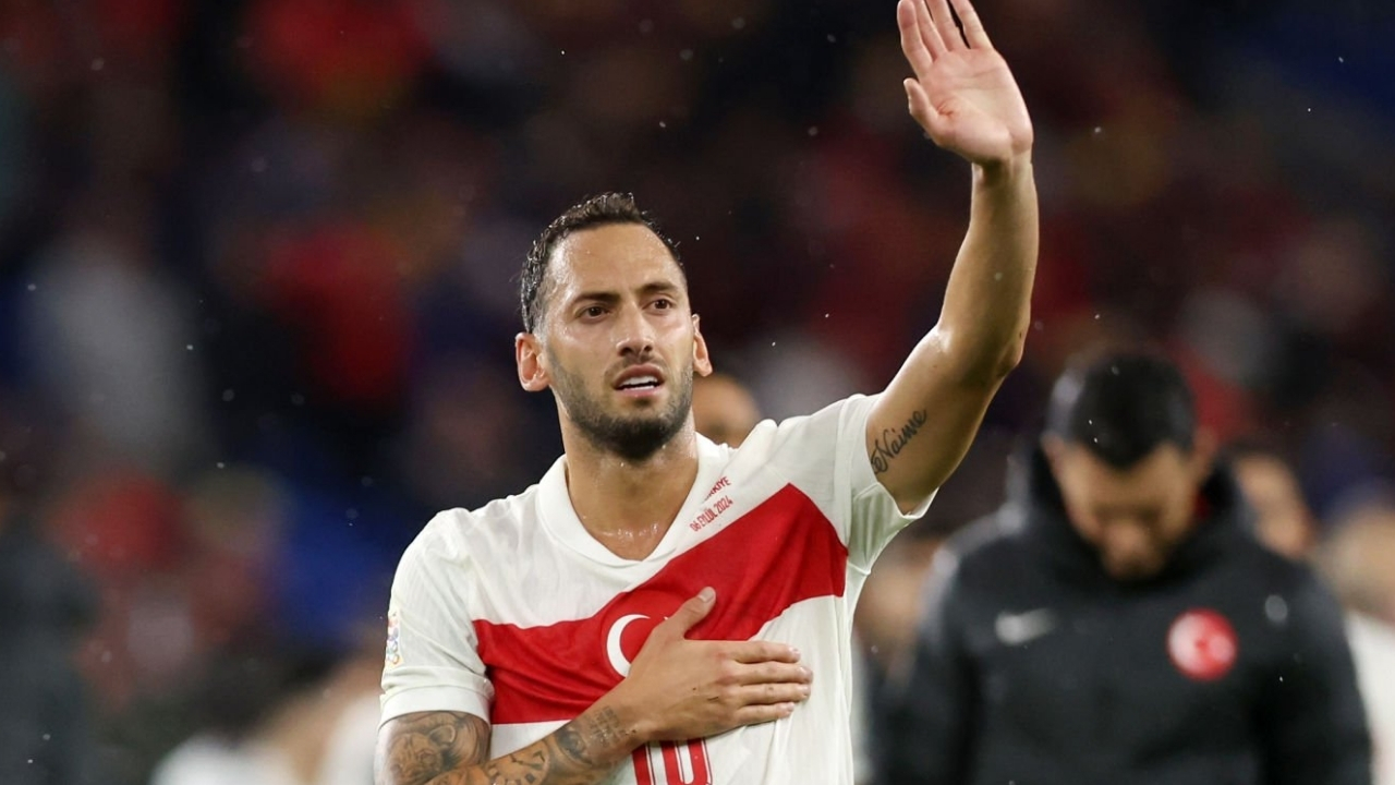 Hakan Çalhanoğlu Milli Takım’da “Dalya”ya hazırlanıyor