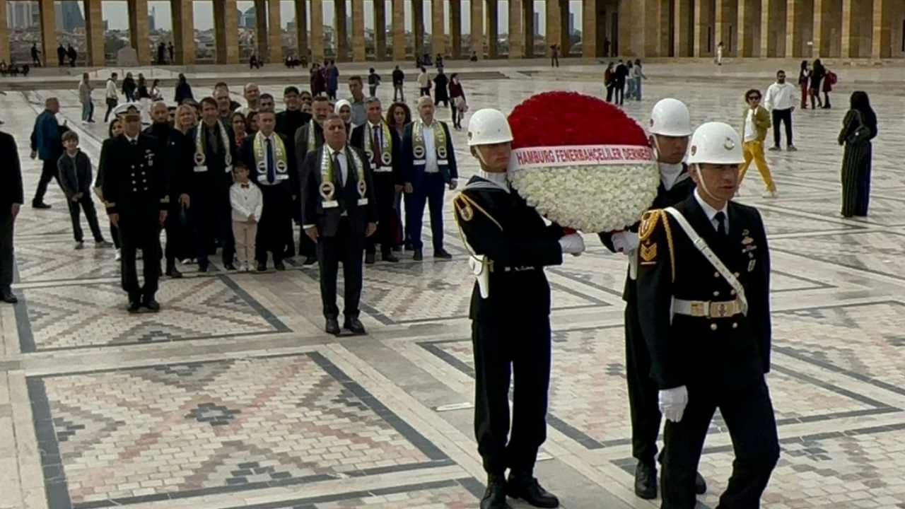 Hamburglu Fenerbahçeliler Anıtkabir ziyaretiyle Yozgat yolunda