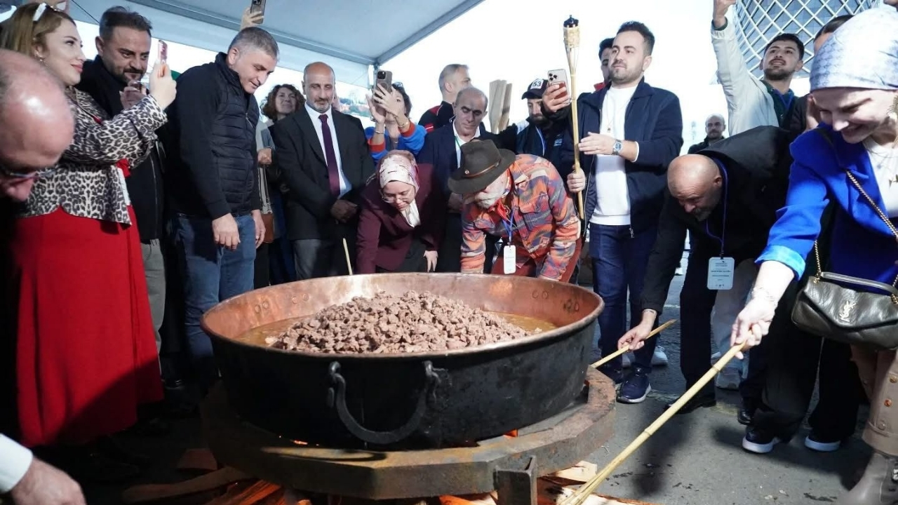 Rize'de 5. Gastronomi Günleri coşkuyla açıldı