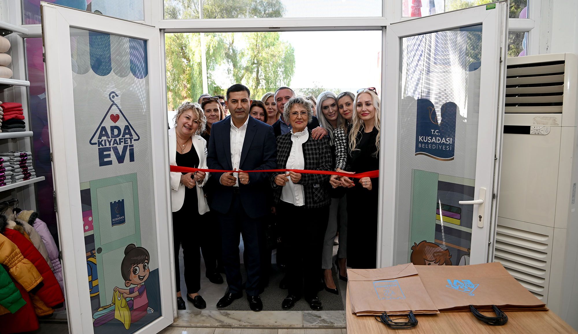 Ada Kiyafet Evi Acildi (1)