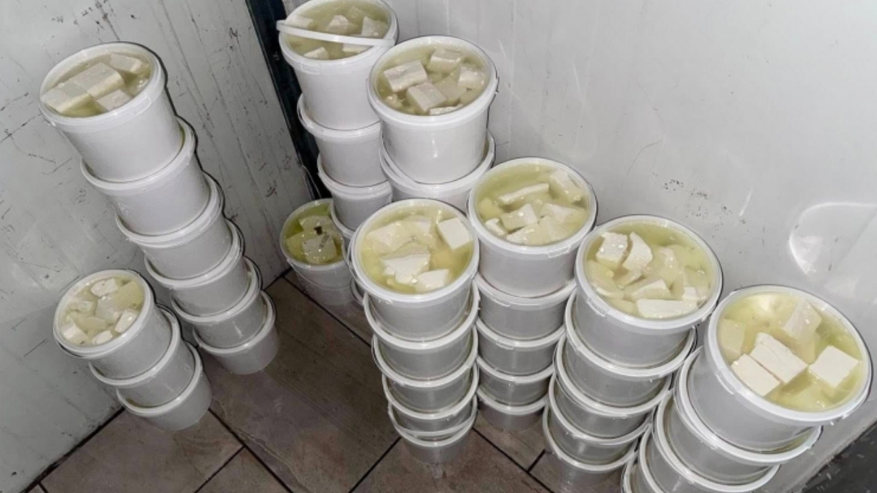 Hatay’da etiketsiz süt ürünlerine operasyon 2,3 ton ürün imha edildi