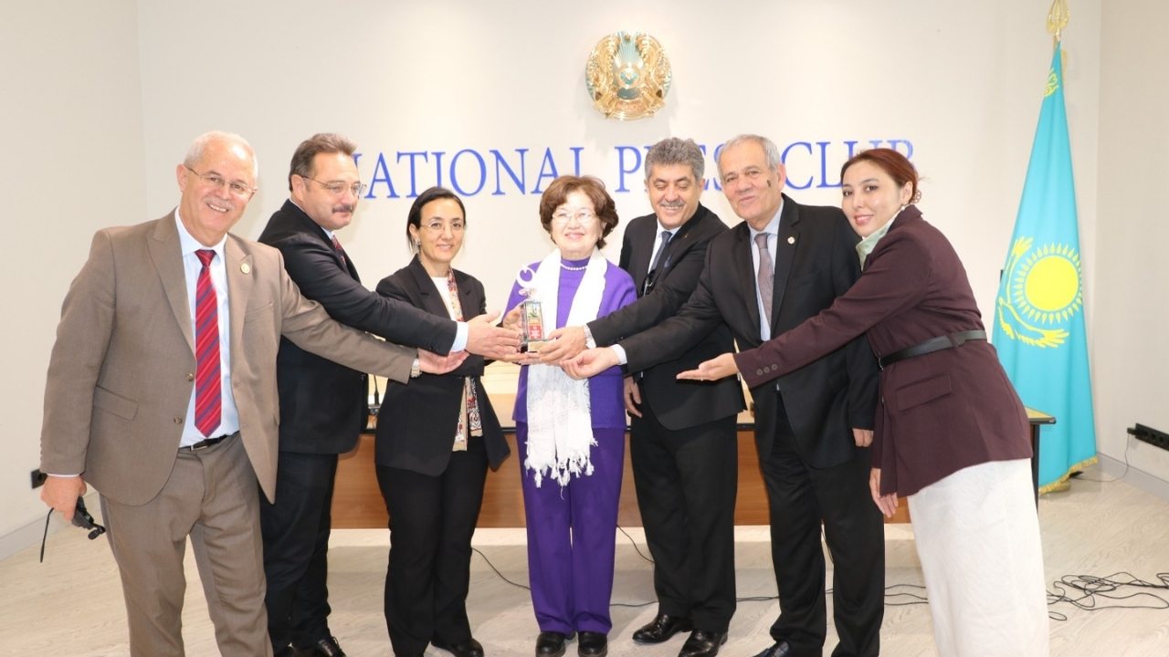 Kazakistan’da Türk dünyası gazetecilerinden tarihi buluşma