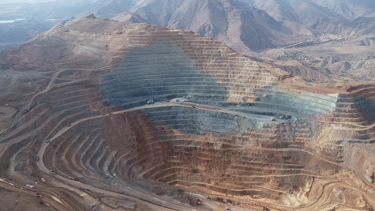 Sivas’ta 424 bin ons altın bulundu Resmi açıklama geldi