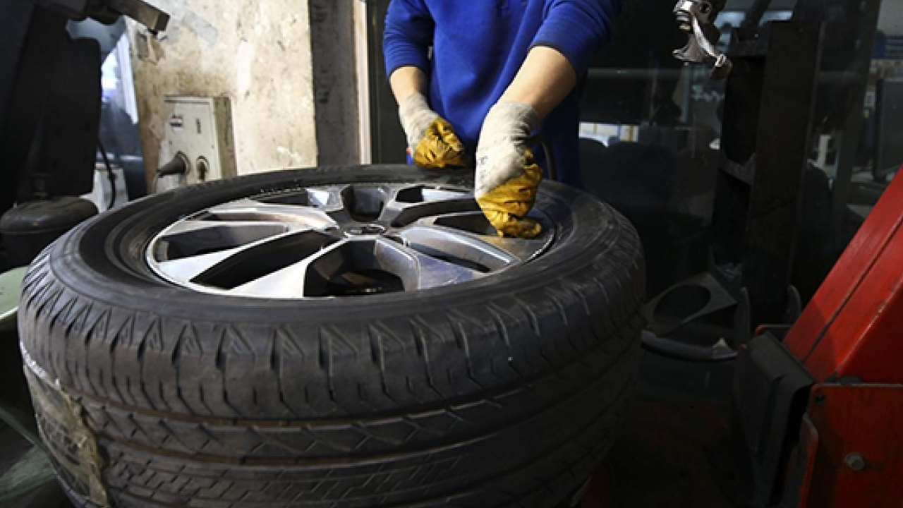 Ticari Araçlarda Zorunlu Kış Lastiği Dönemi Başladı Ticari araçlarda zorunlu kış lastiği dönemi başladı