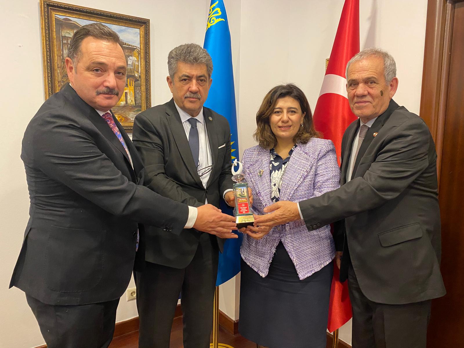 Whatsapp Image 2025 11 04 At 21.32.02 (2)