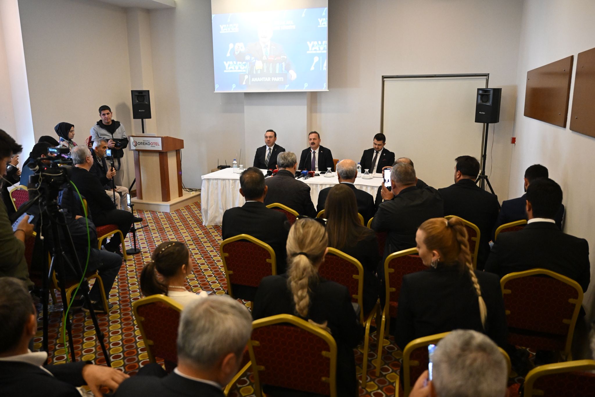 Whatsapp Image 2025 11 16 At 17.50.53