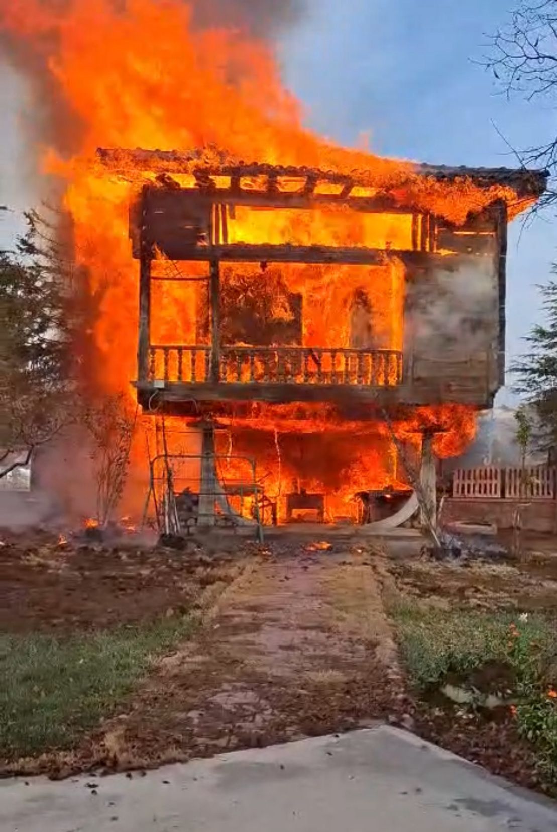 Whatsapp Image 2025 11 23 At 18.24.42 (2)