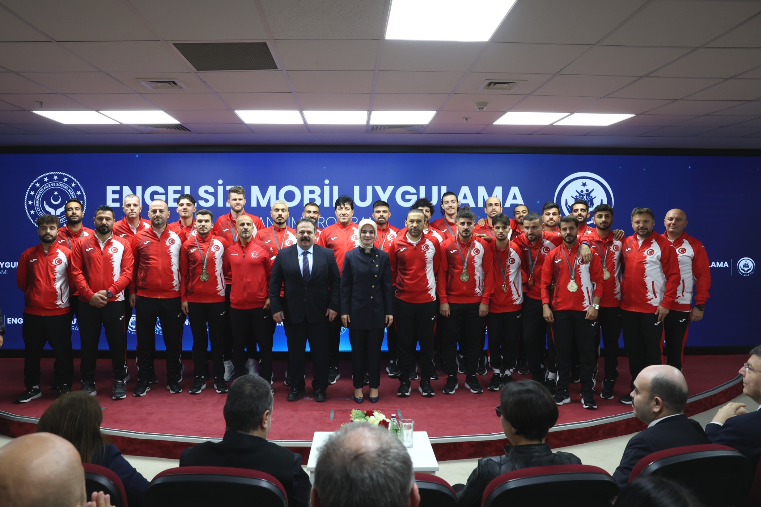 3 Aralık Dünya Engelliler Gününde 'Engelsiz Mobil Uygulama' Programı Hayata Geçti 3