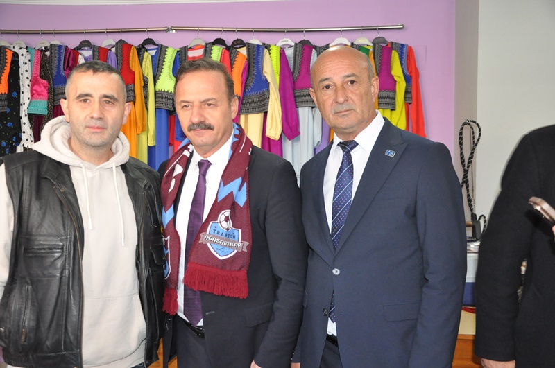 Anahtar Parti̇ Genel Başkani Şalpazarinda 024