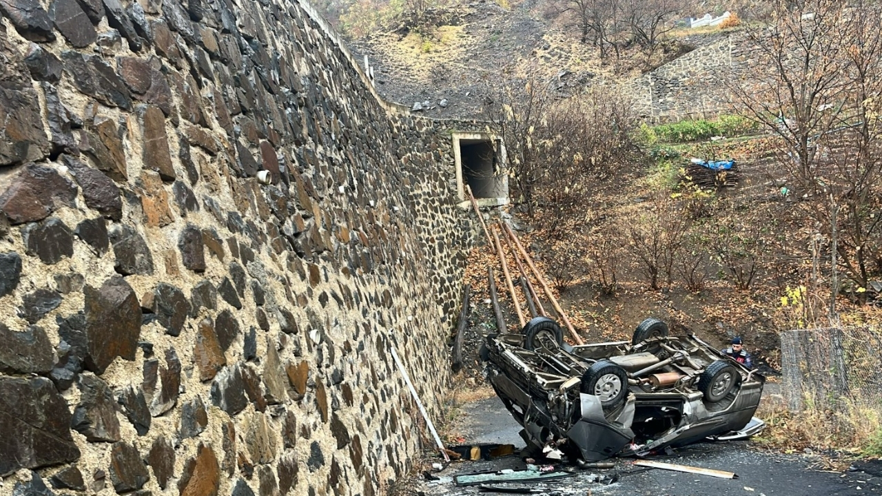 Artvin’de trafik kazası 3 kişi yaşamını yitirdi