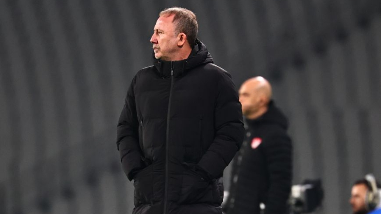 Beşiktaş, Fatih Karagümrük deplasmanından 3 puanı iki golle aldı