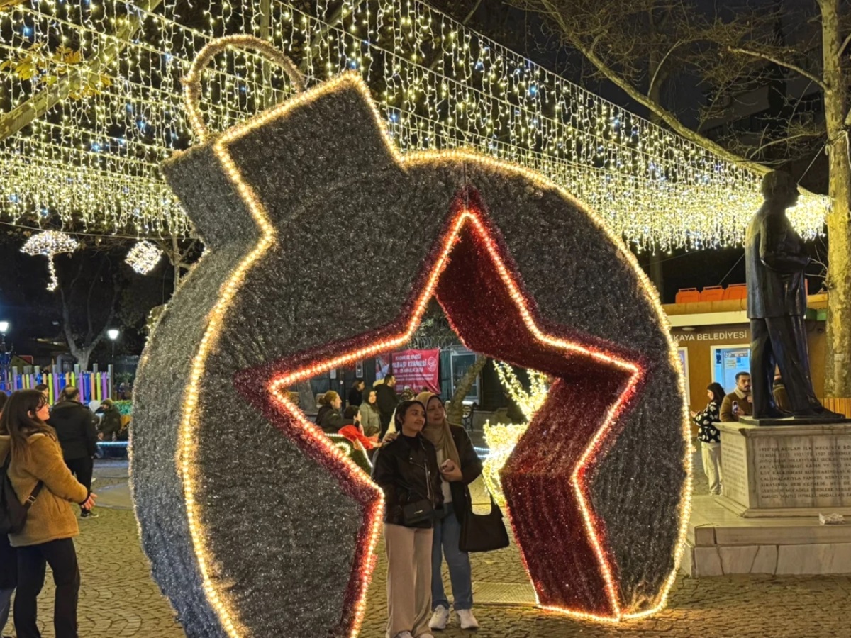 Çankaya Belediyesi Ilçenin Dört Bir Yanını Işık Bahçesine Çevirdi 2