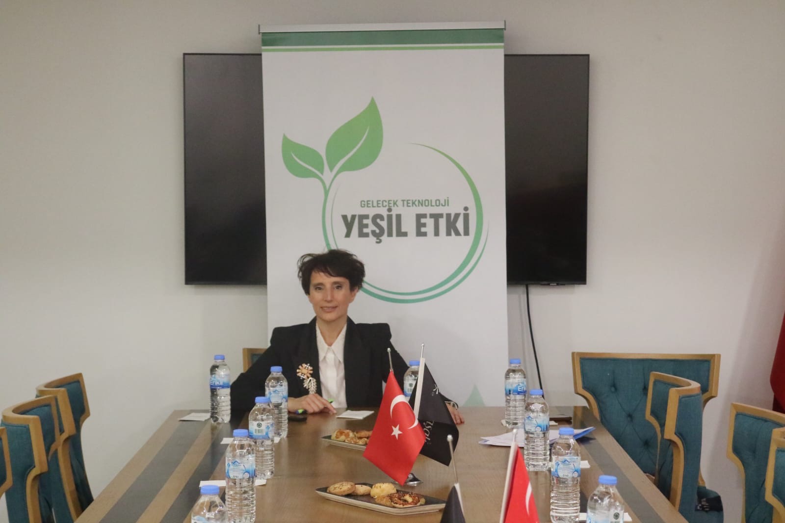 D666F22E 0Da8 4Dee B8D4 D356Bec39D5F