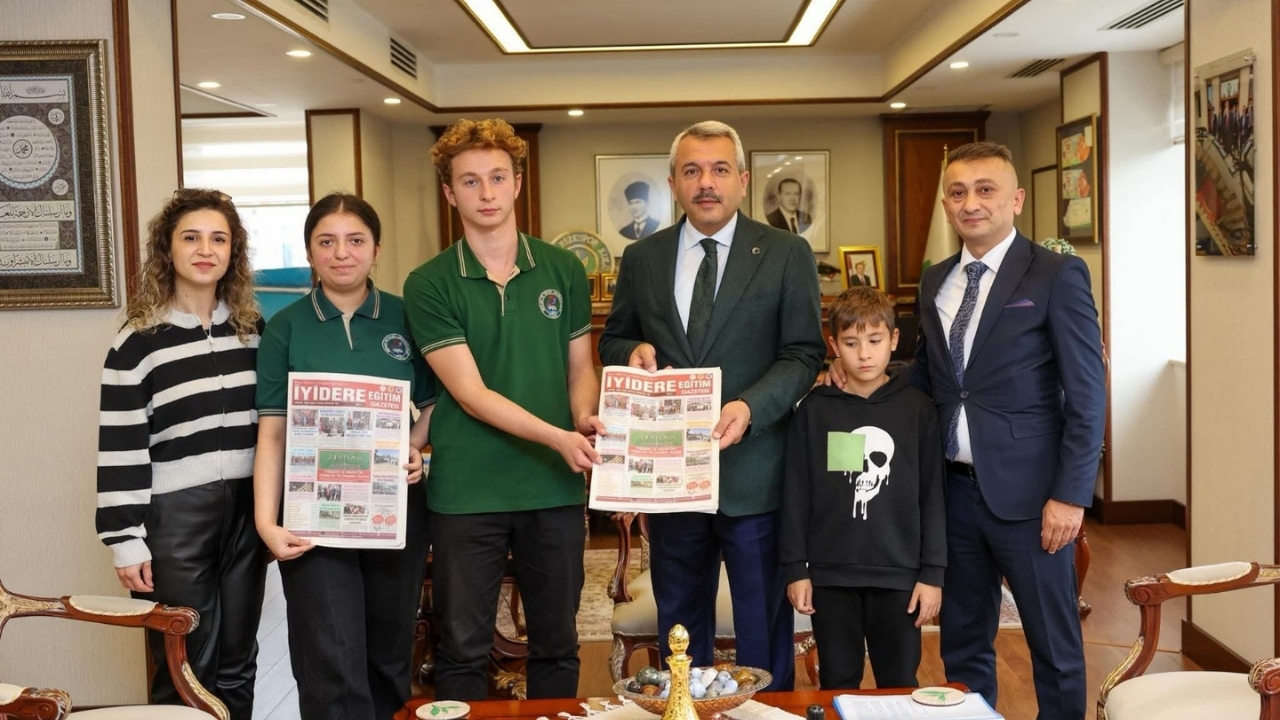 İyidere'de eğitim yılı gazeteyle taçlandı “İyidere Eğitim” raflardaki yerini aldı