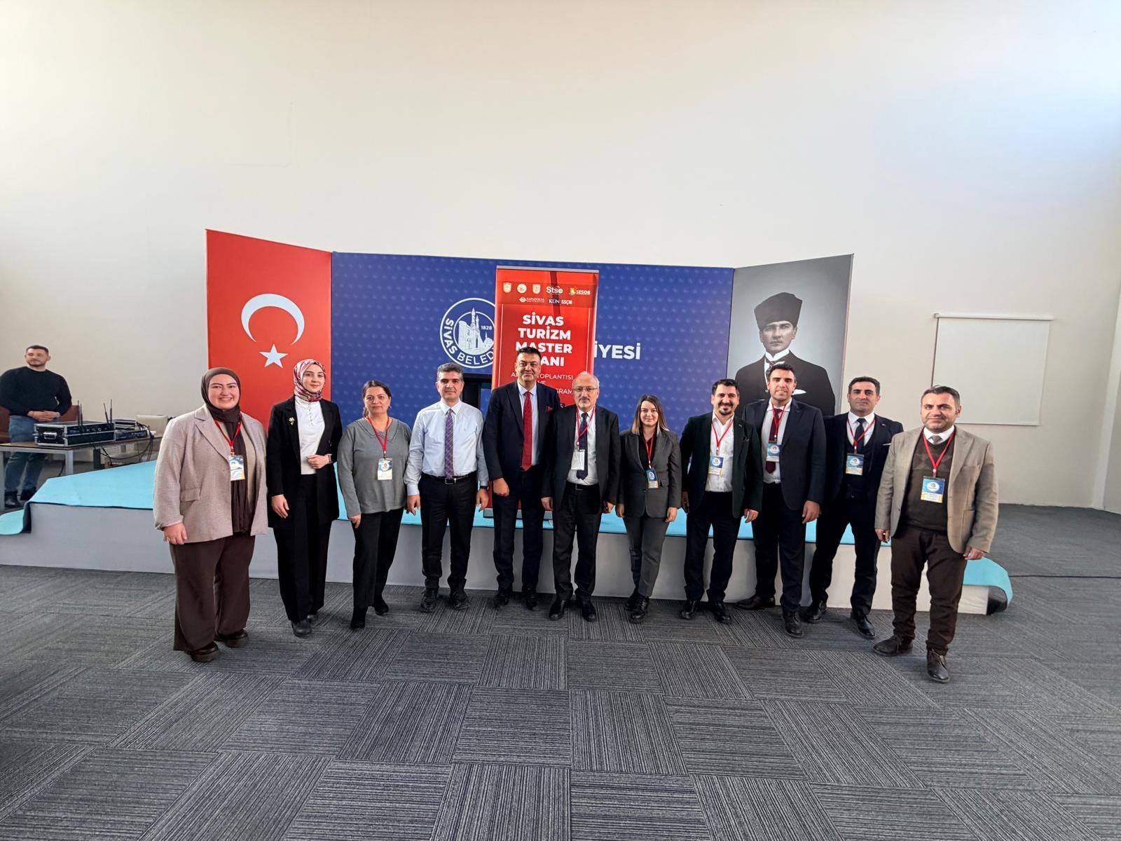 611590182 10240847078655188 3981689367660548565 N