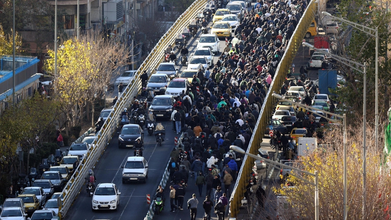 AB ülkelerinden İran uyarısı Vatandaşlara “ülkeyi terk edin” çağrısı