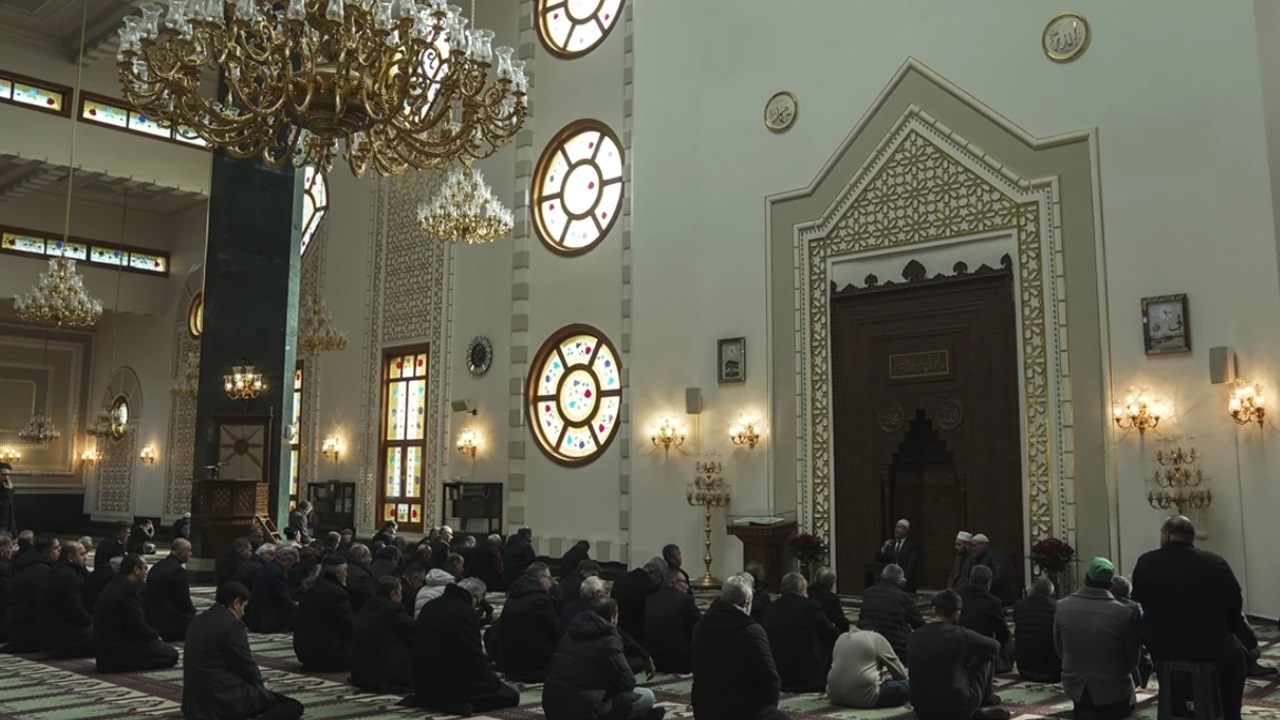 Ankara'da 78 Kişiye Mezar Olan Yangının Yıl Dönümünde Mevlit Okutuldu 2