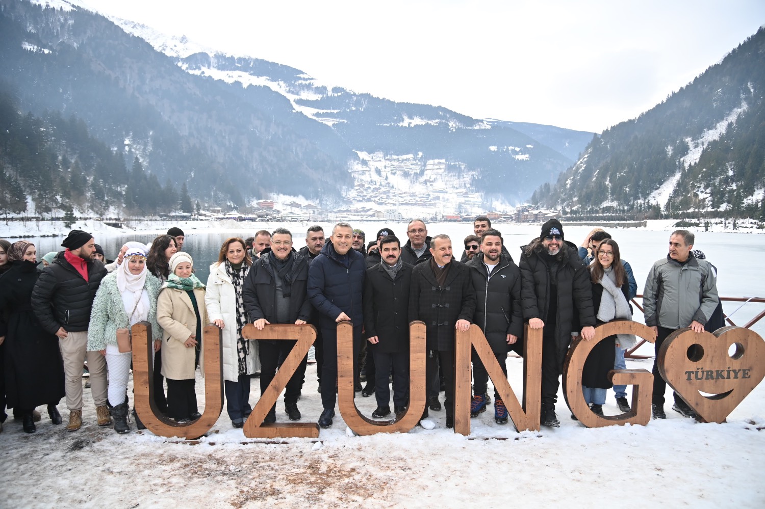 Birinci Uzungöl Kış Festivalinde 6161 Kişi Aynı Anda Horon Oynadı 3