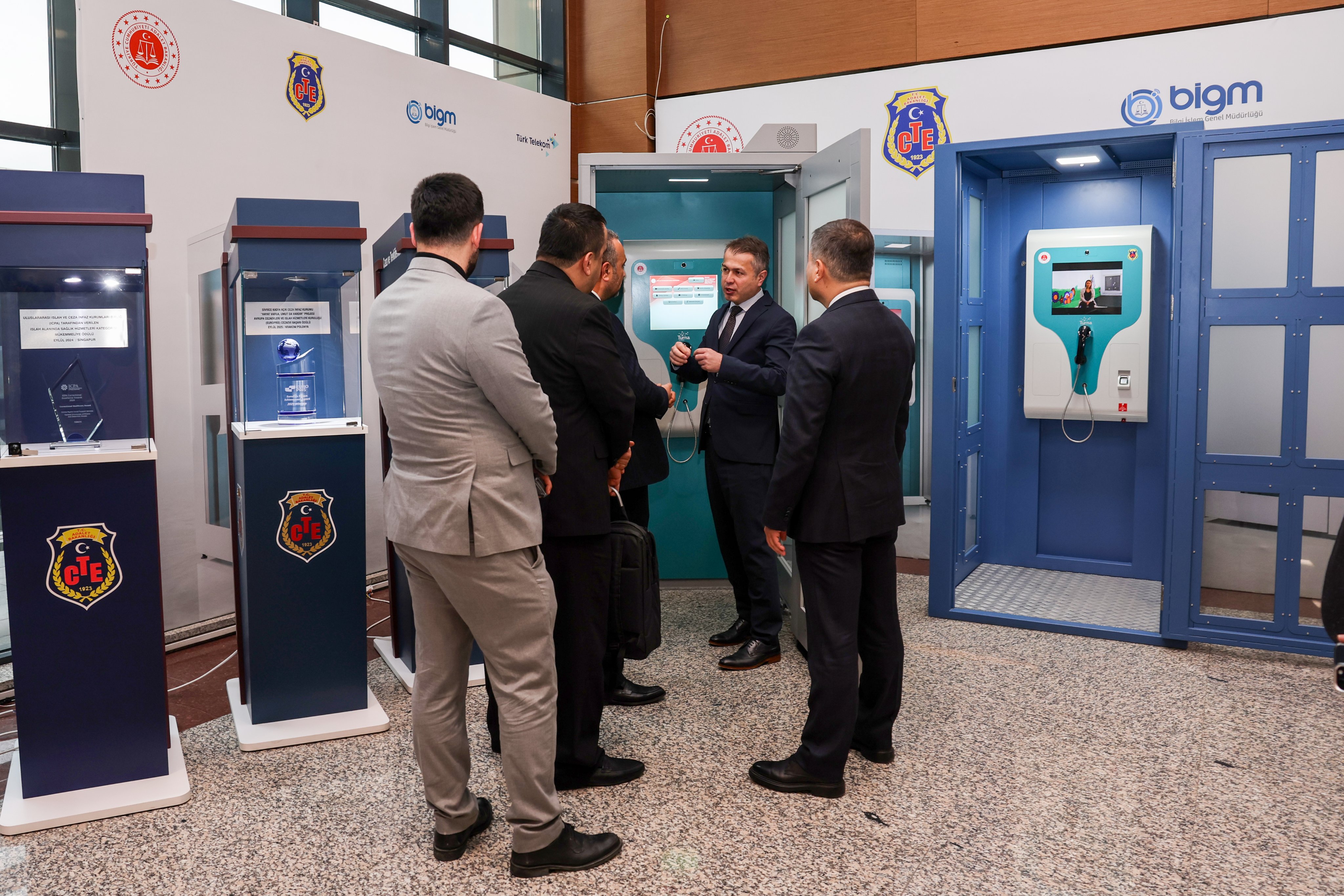 G 0L E Lsa8 A Ao Ry3