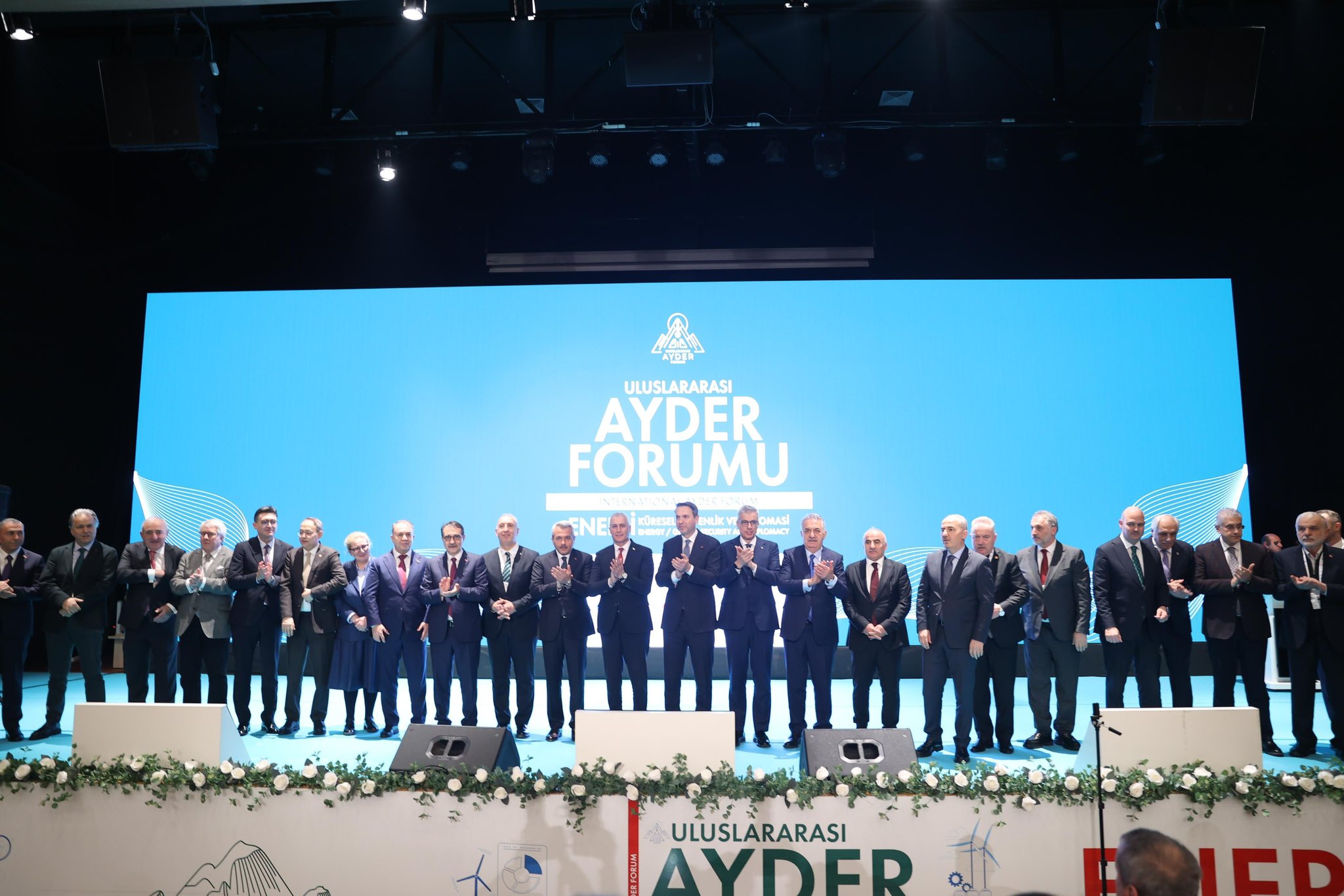 G T Sh B O W I A A O80Y