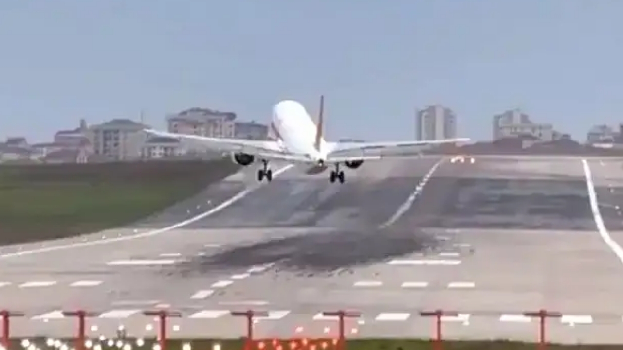 İstanbul’u fırtına vurdu 45 ağaç devrildi, 89 çatı uçtu