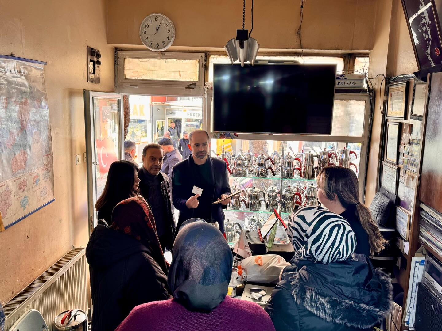 629338756 18312026839268200 3988302744537478251 N