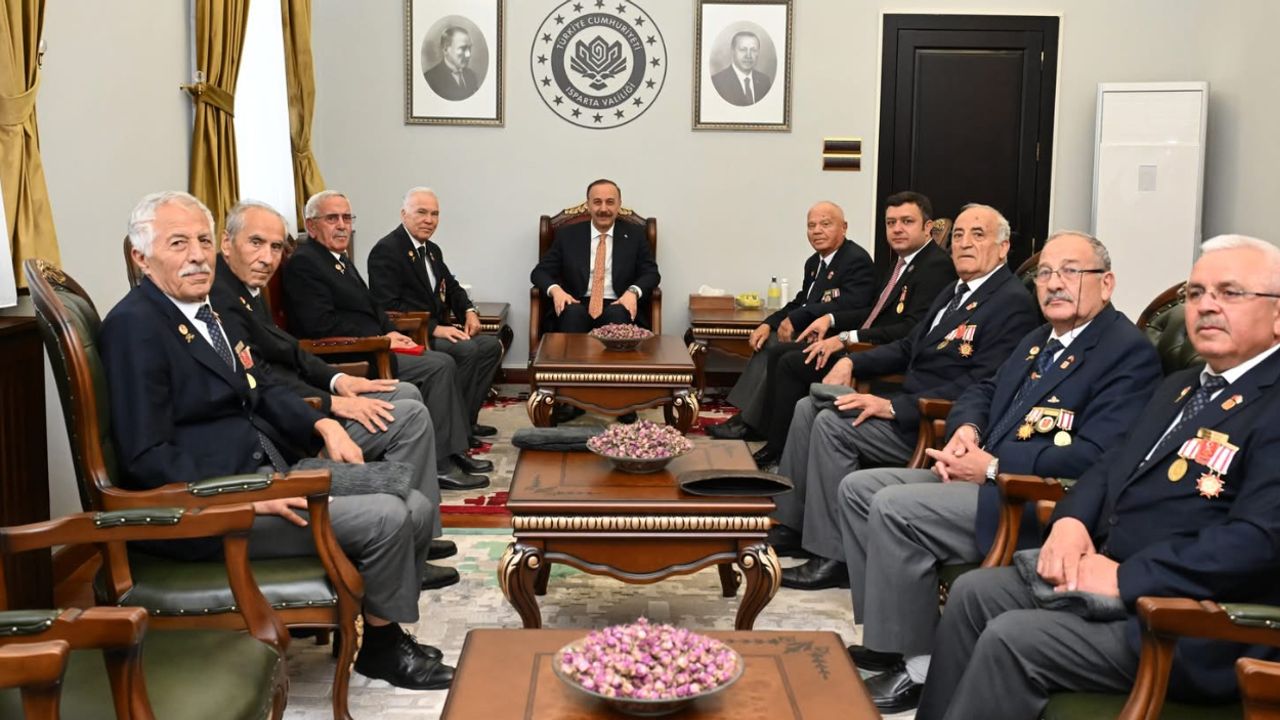 Vali Erin, gazileri makamında ağırladı