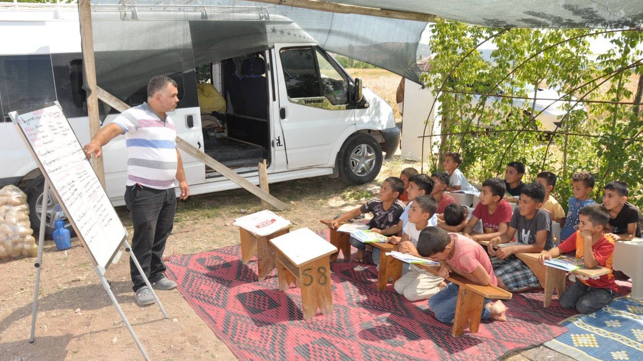 Amasya'da mevsimlik işçilerin çocuklarına "Çadır Yaz Kur’an Kursu"