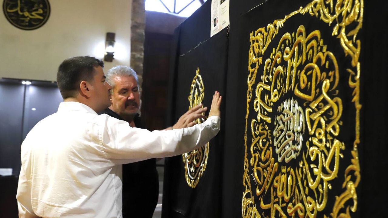 Kutsal Emanetler Sergisi Aksaray'da yoğun ilgi görüyor