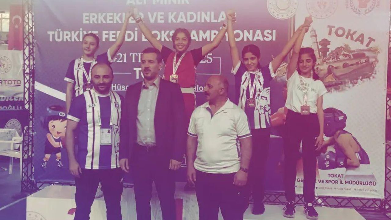 Alt minik boksörlerimizden Türkiye Şampiyonasında gurur veren başarı!