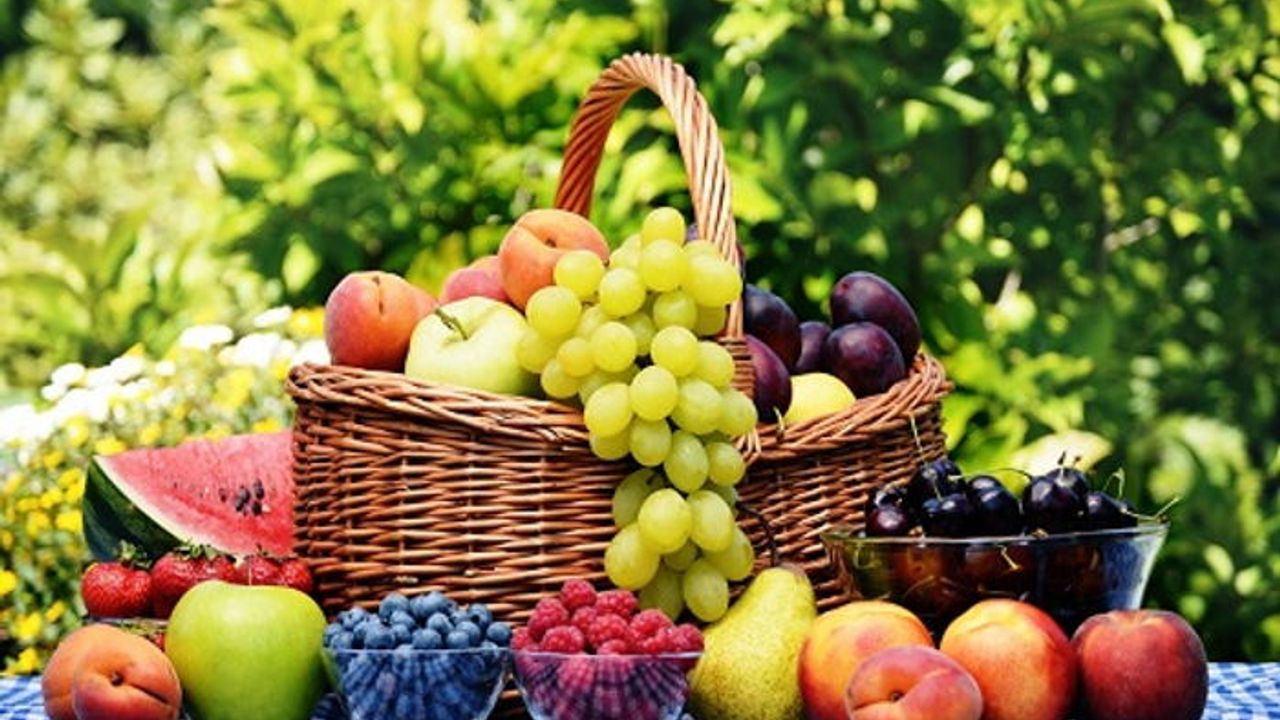 Yazın serinleten meyveler doğru tüketilmezse zehirleyebilir!