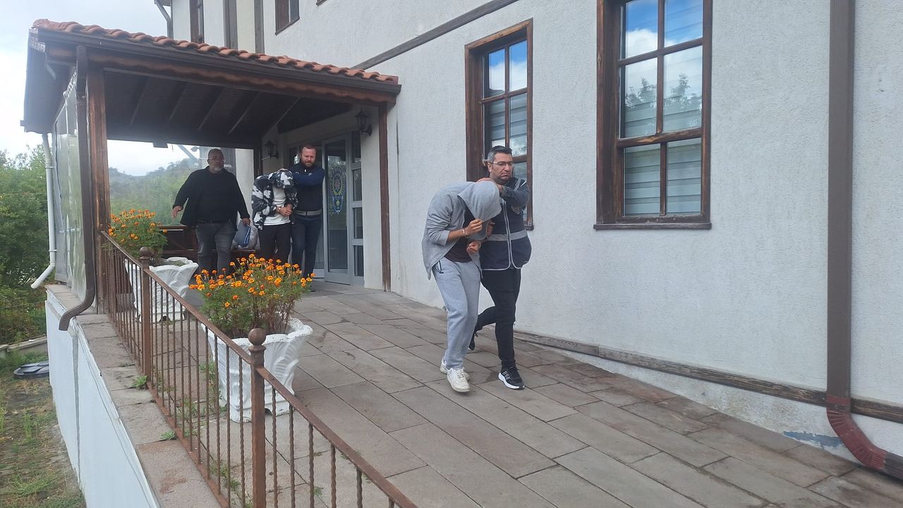 Keyvanlar Konağı'nı kundaklayan 2 kişi tutuklandı