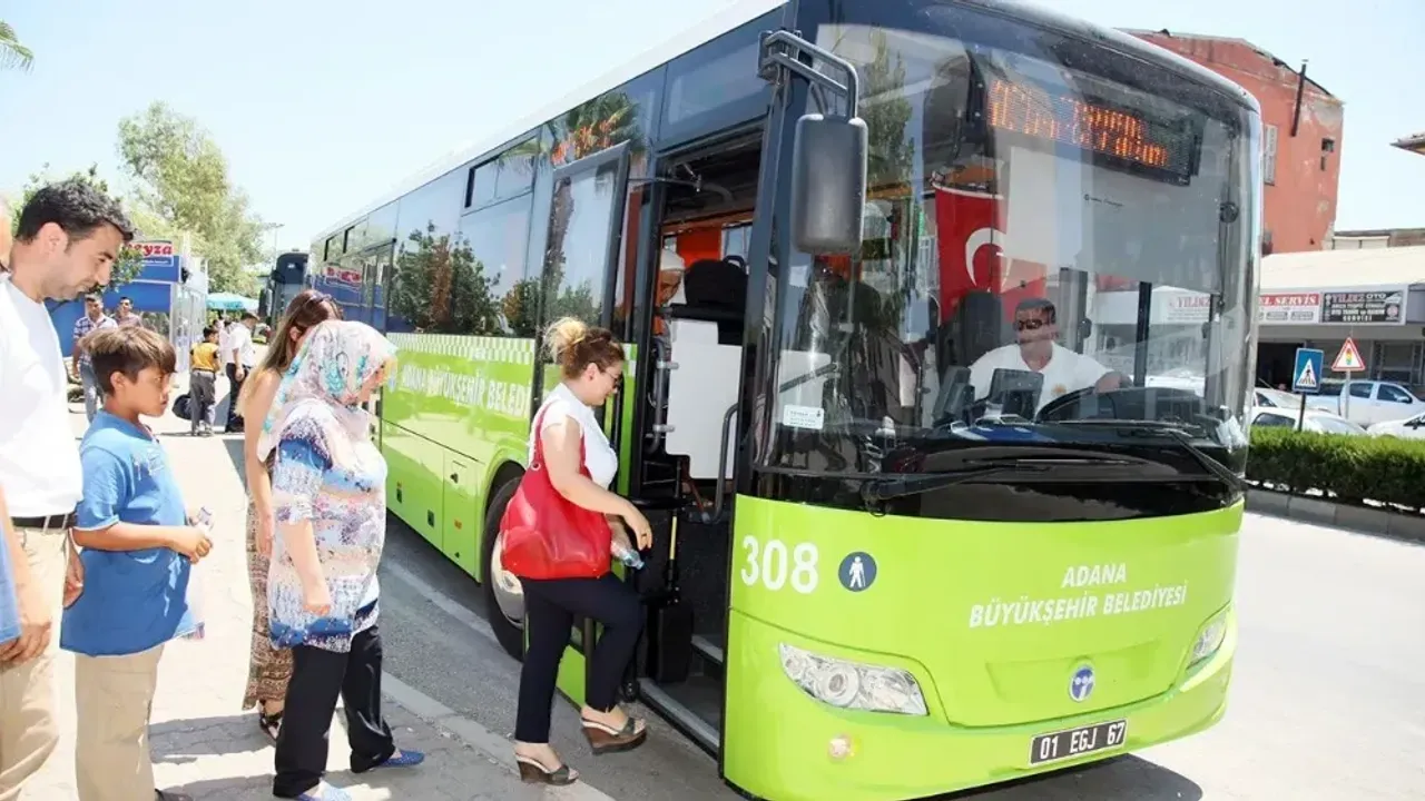 Adana’da toplu taşıma ücretlerine zam geldi