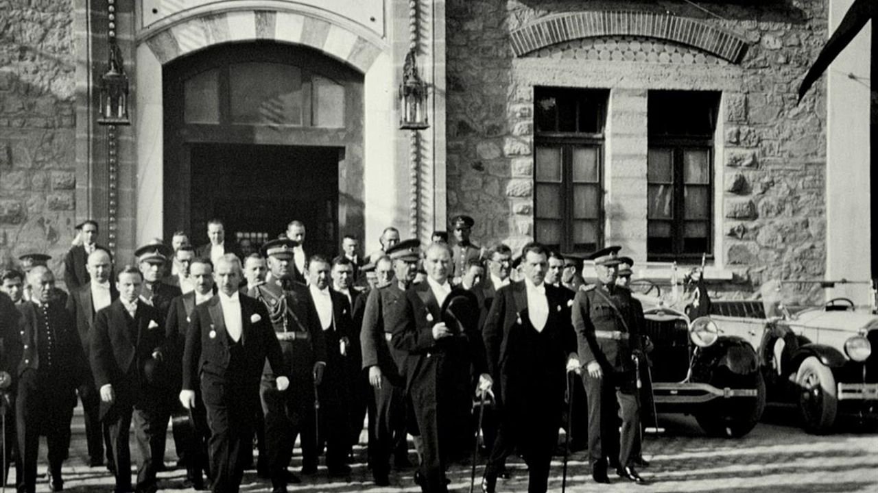 Cumhuriyet 102 Yaşında