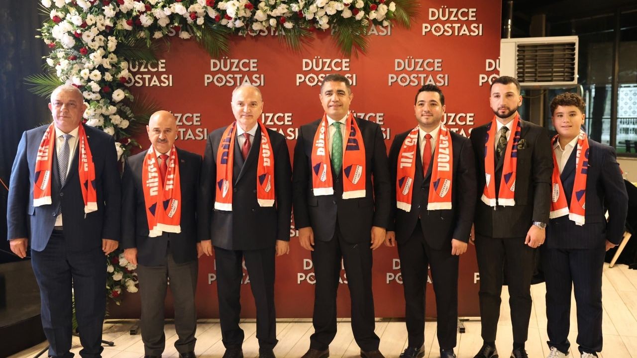 75 yaşındaki gazete törenle Cahit Vuruş'a geçti