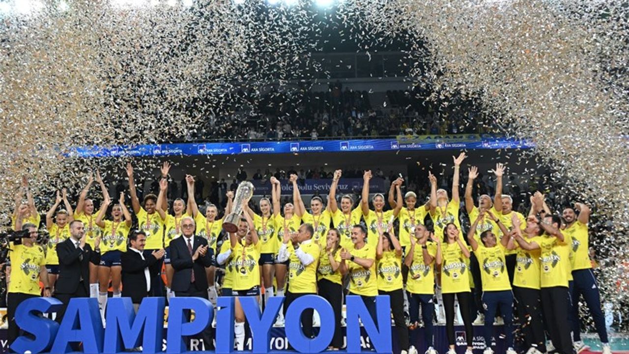 Bakan Bak'tan Fenerbahçe Medicana'ya tebrik mesajı